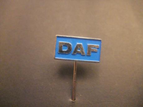 DAF vrachtwagen logo blauw langwerpig model